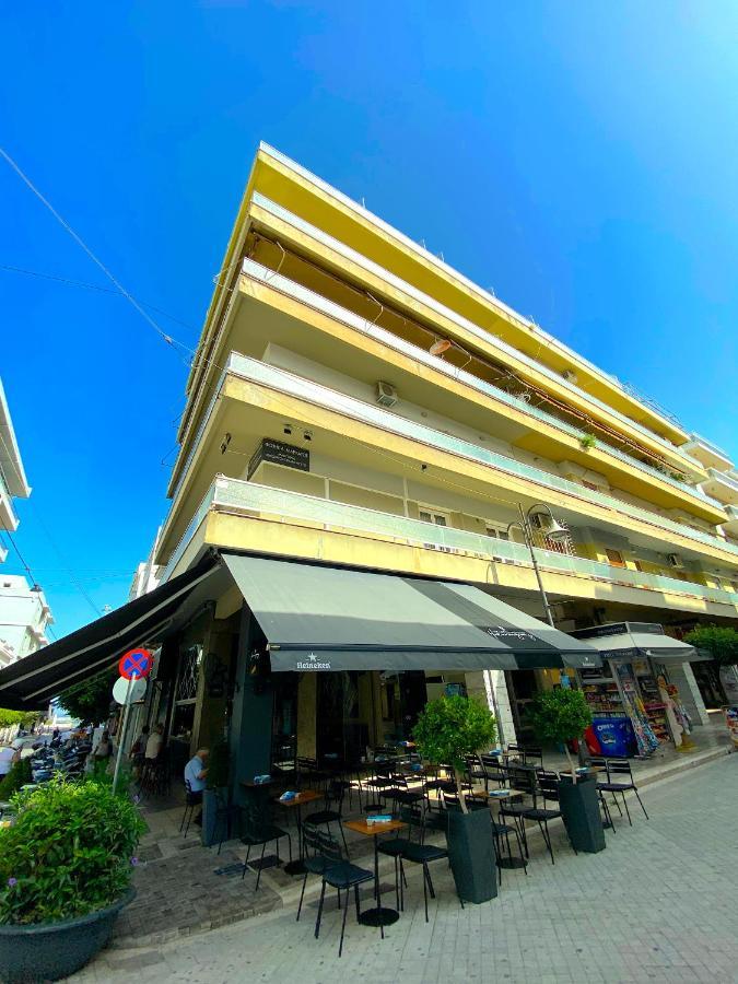 Happy Place! Big, Bright & Central - Ideal For Families And Groups Of Friends パトラ エクステリア 写真