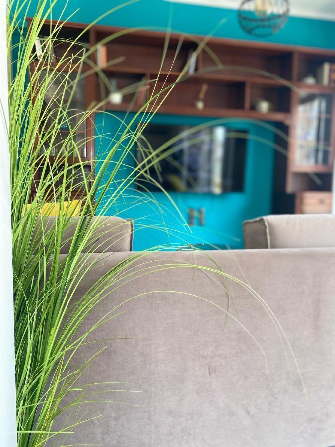 Happy Place! Big, Bright & Central - Ideal For Families And Groups Of Friends パトラ エクステリア 写真