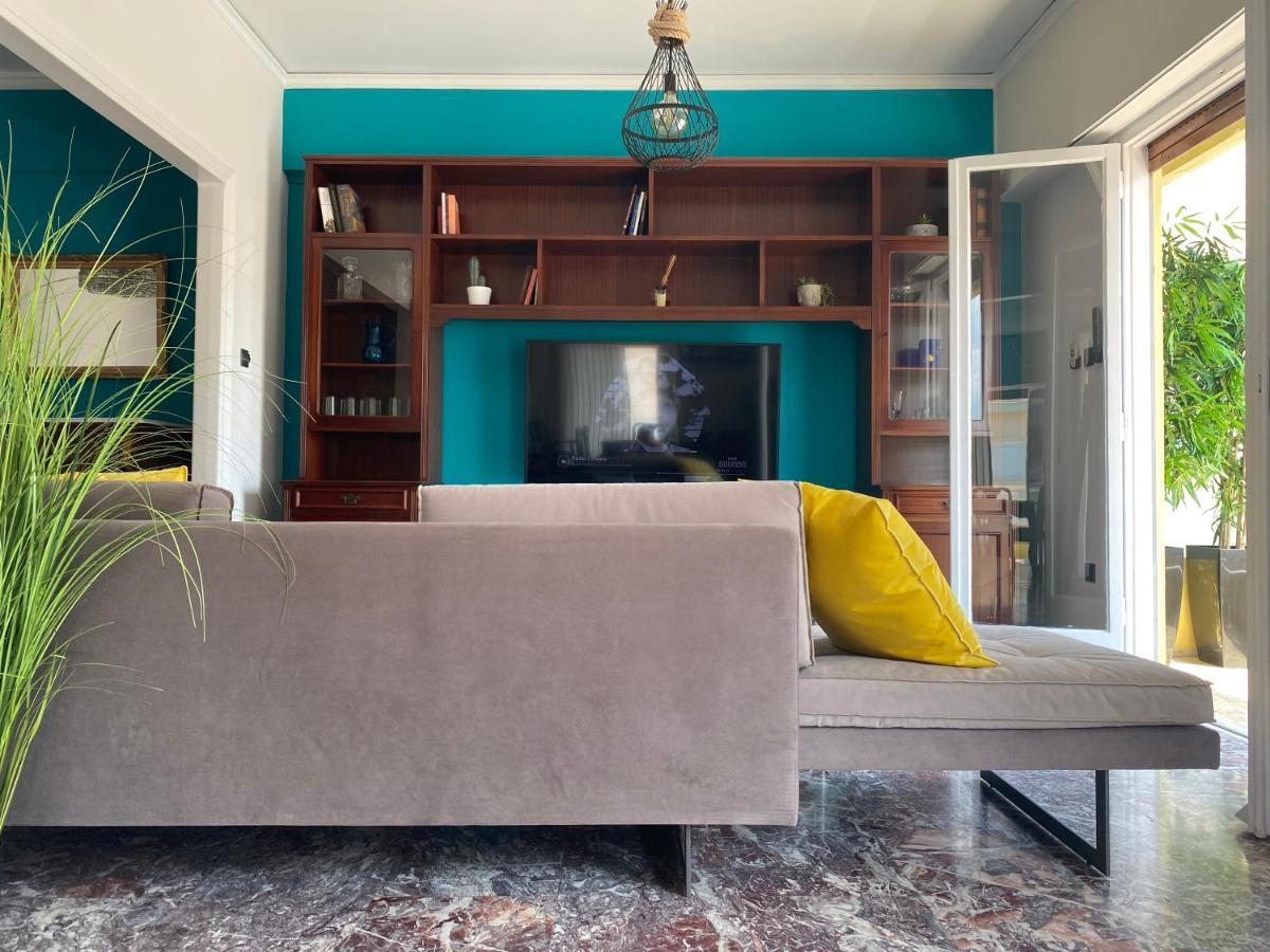 Happy Place! Big, Bright & Central - Ideal For Families And Groups Of Friends パトラ エクステリア 写真