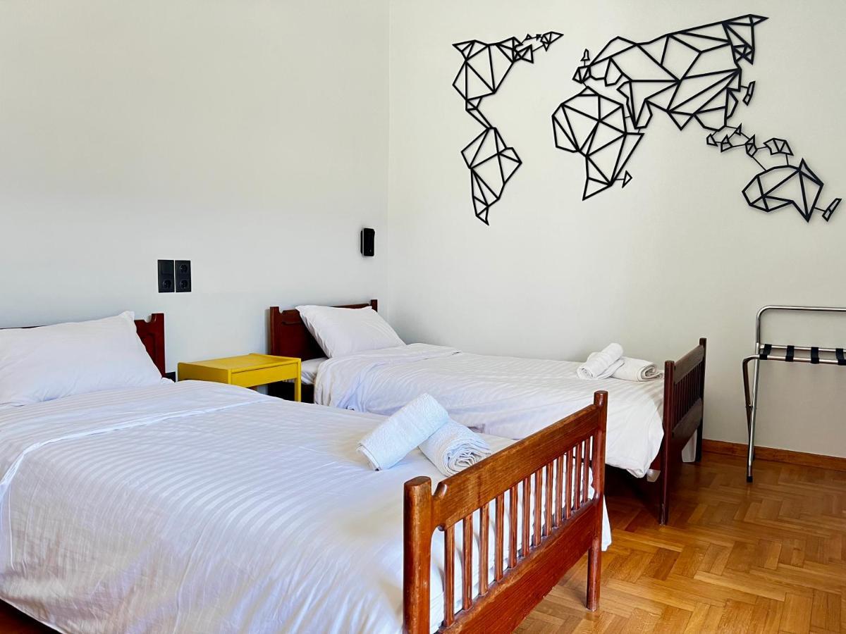 Happy Place! Big, Bright & Central - Ideal For Families And Groups Of Friends パトラ エクステリア 写真